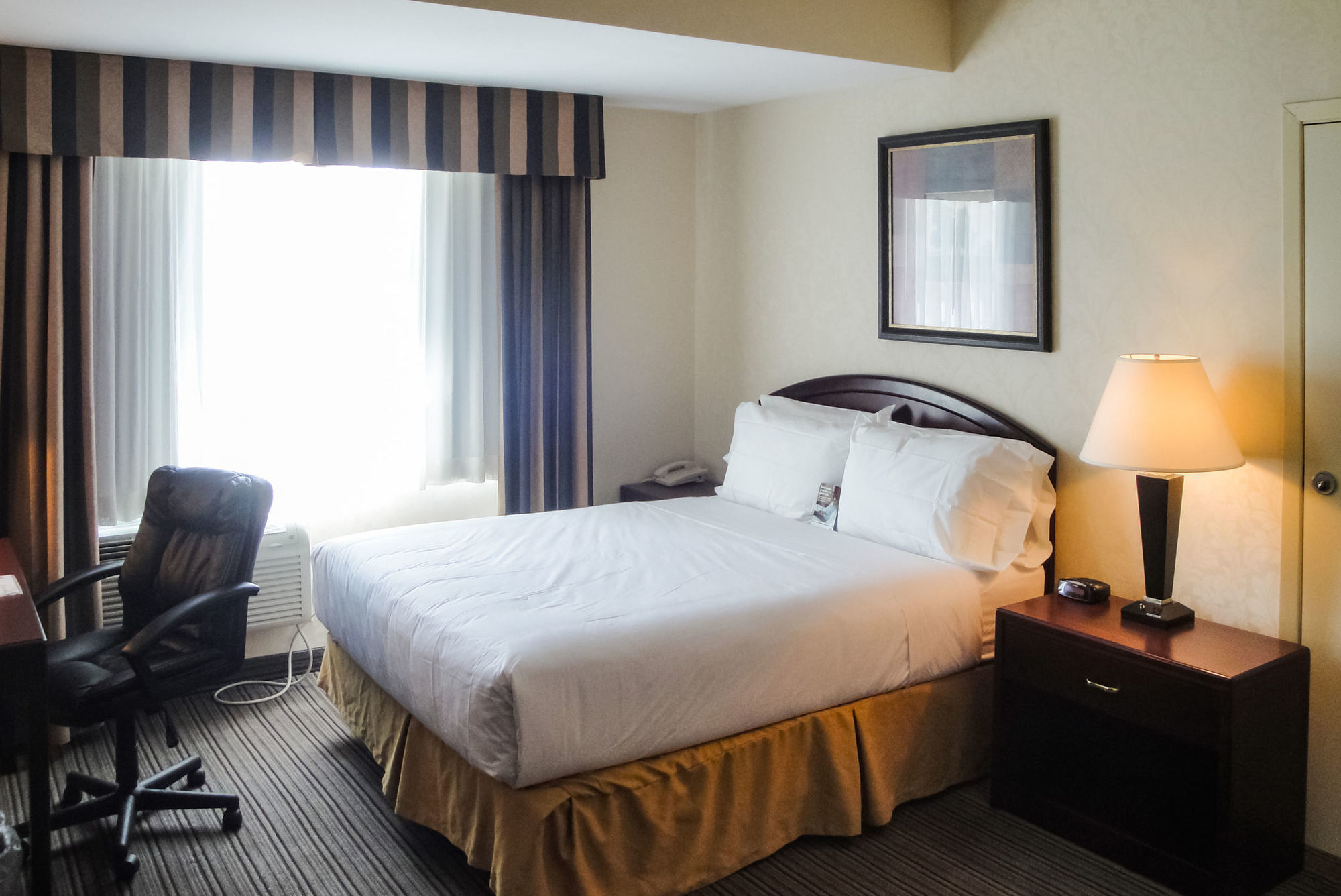 Comfort Inn & Suites Коллингвуд Номер фото