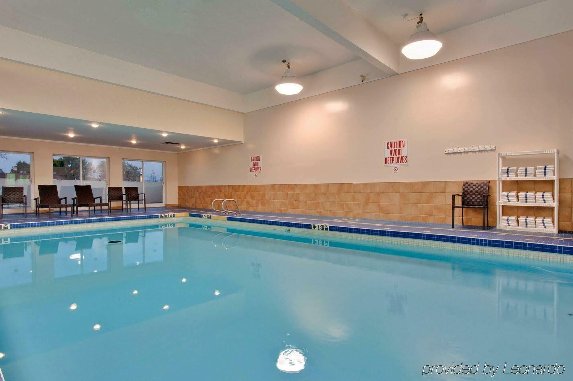 Comfort Inn & Suites Коллингвуд Экстерьер фото